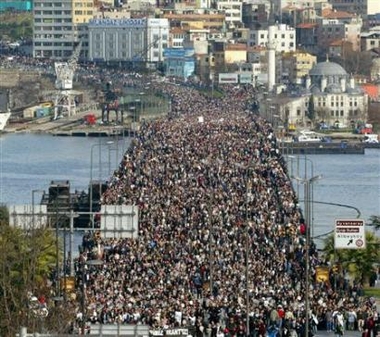 Marée humaine à Istanbul…
					Article complet reservé aux abonnés