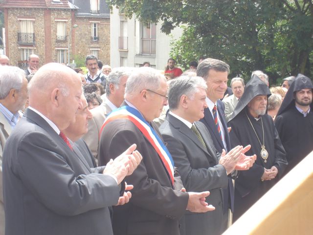 Le gouvernement français s’engage…
					Article complet reservé aux abonnés