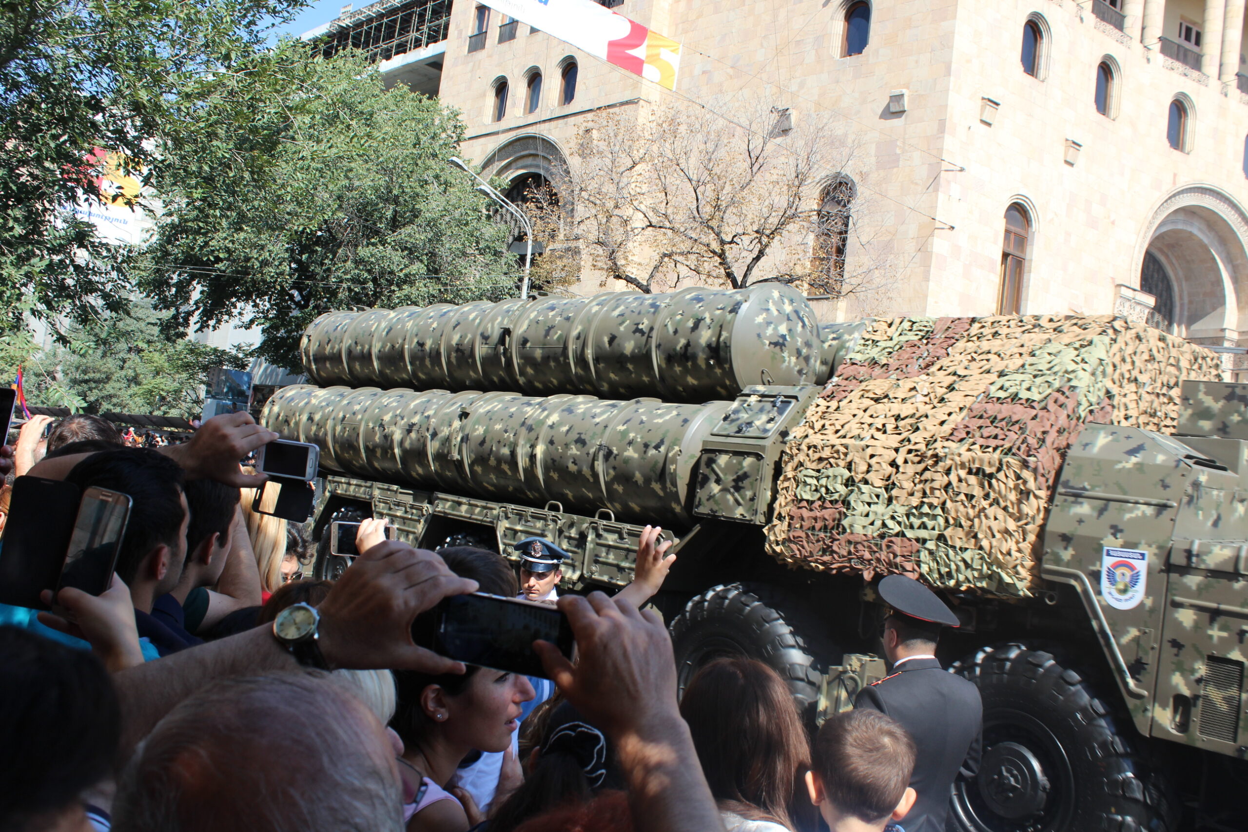 Défilé militaire impressionnant à…
					Article complet reservé aux abonnés