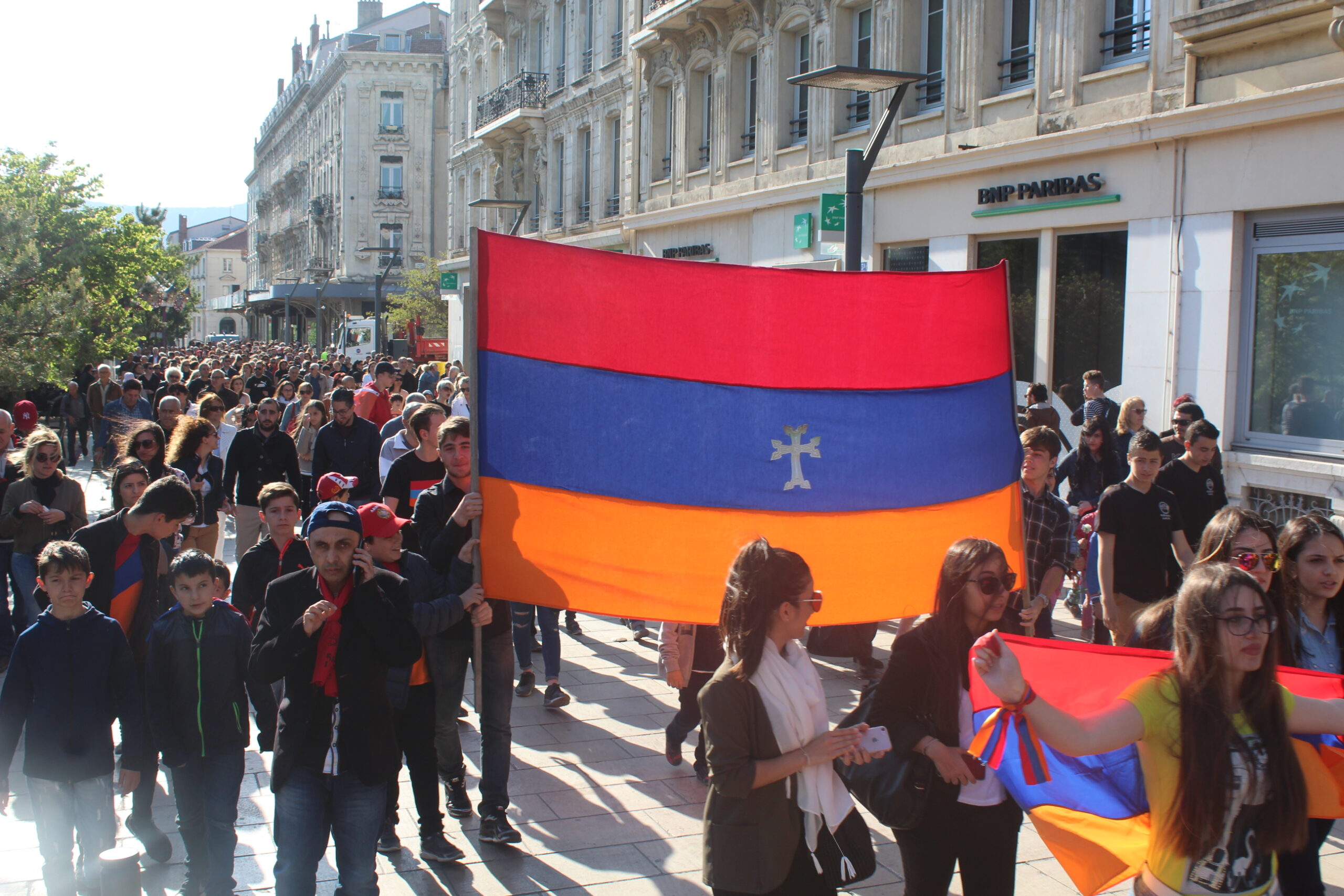 Plus de 1000 manifestants…
					Article complet reservé aux abonnés