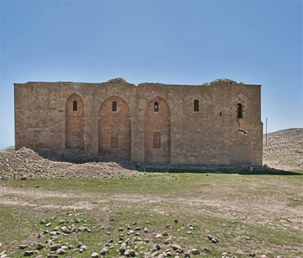 L’église arménienne Sourp Asdvadzadine du village de Kerouch dans la région d’Ourfa menace de s’écrouler