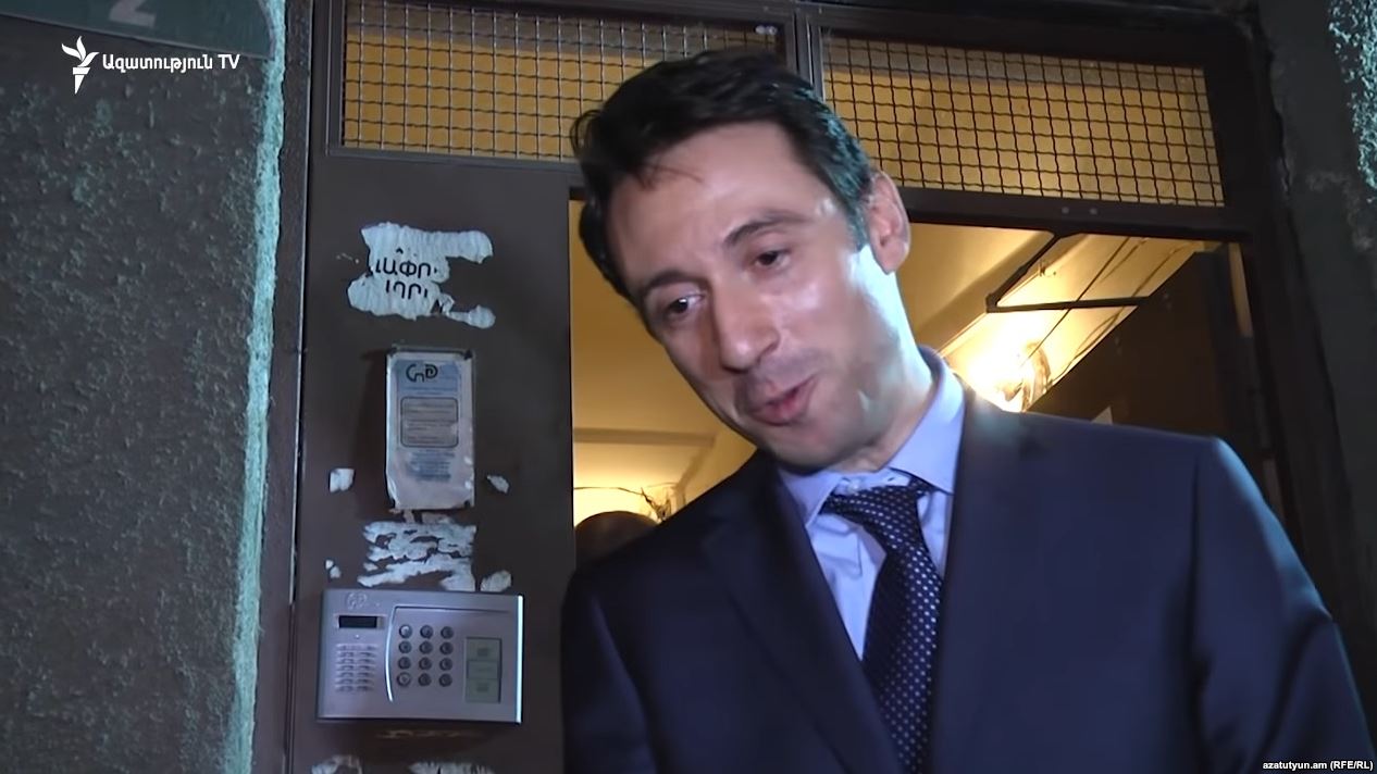 Un acteur, très politique, pour la mairie de Erevan !