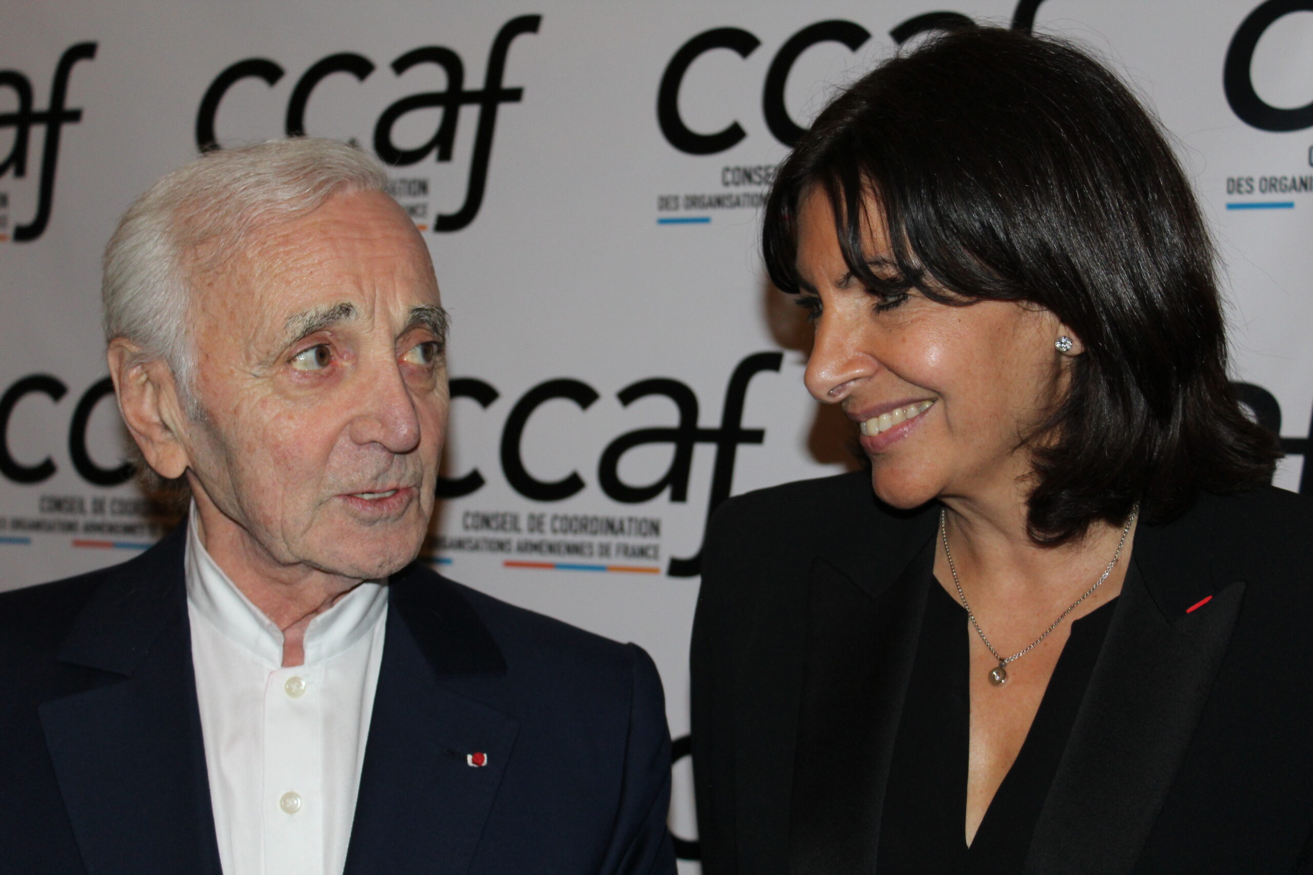 Décès d’Aznavour : hommage unanime de la classe politique