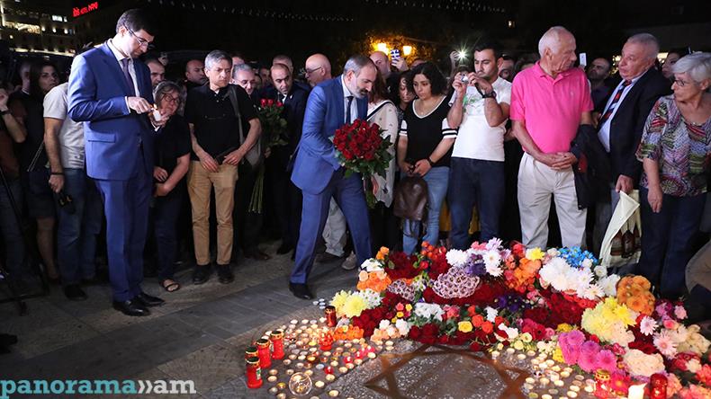 L’hommage de Nikol Pachinian, sur la place Charles Aznavour