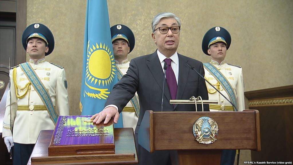 Le Premier ministre Nikol Pachinian félicite le président par intérim kazakh