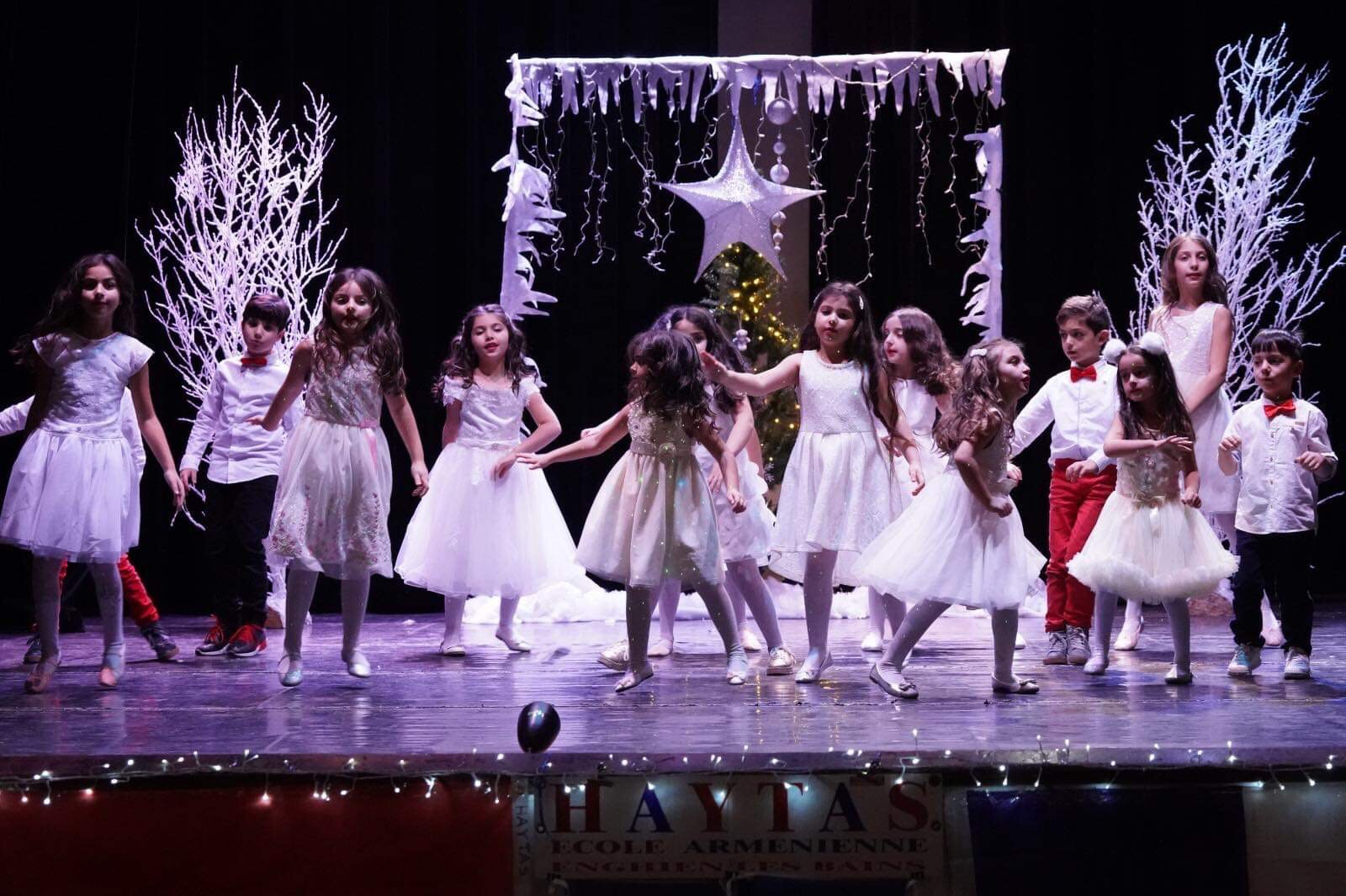 Le beau spectacle de Noël de l’école « HAYTAS »