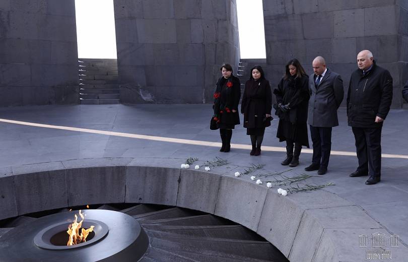 Des députés Mexicains se sont rendus au mémorial du génocide des Arméniens à Erévan