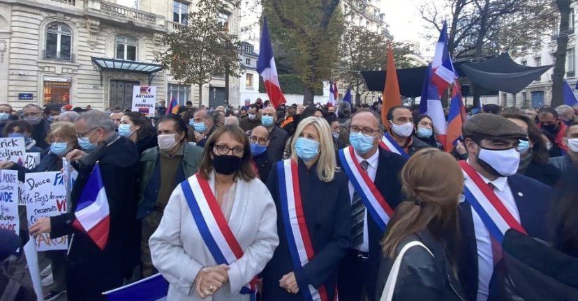 Manifestation à Paris en soutien à l’Artsakh : des vidéos