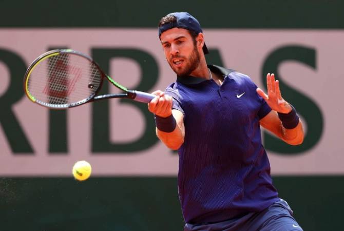 Karen Khachanov débute Wimbledon par une victoire