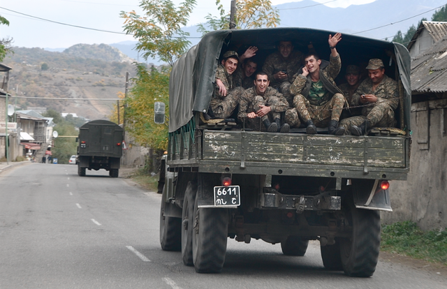 La loi martiale est imposée et l’armée mise en alerte