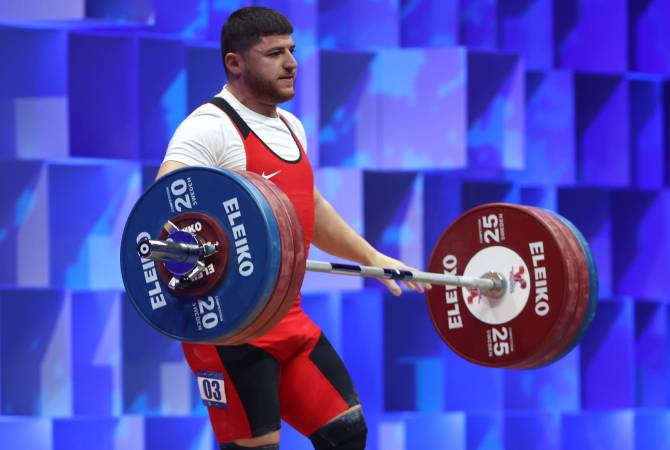 L’haltérophile Andranik Karapetyan (89 kg est médaillé d’argent à l’arraché pour l’Arménie lors des Championnat d’Europe à Tirana (Albanie)