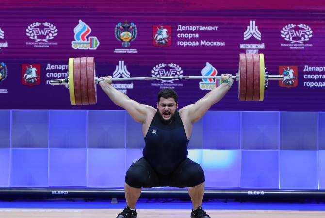 Varazdat Lalayan (Arménie) est médaillé de bronze du Championnat du monde d’haltérophilie des 105 kg à Bogota (Colombie)