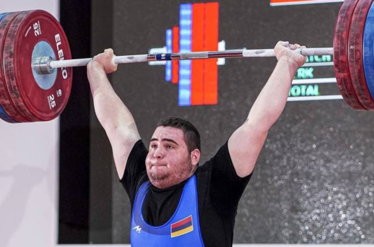 Gagik Mkrtchtyan (+102 kg), vice-champion du monde junior d’haltérophilie à Durres (Albanie)