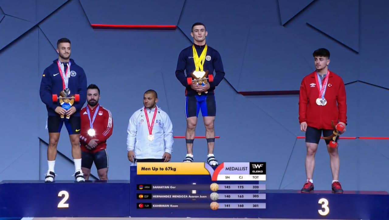 Gor Sahakyan (Arménie) champion d’Europe d’haltérophilie (67 kg) à Erévan