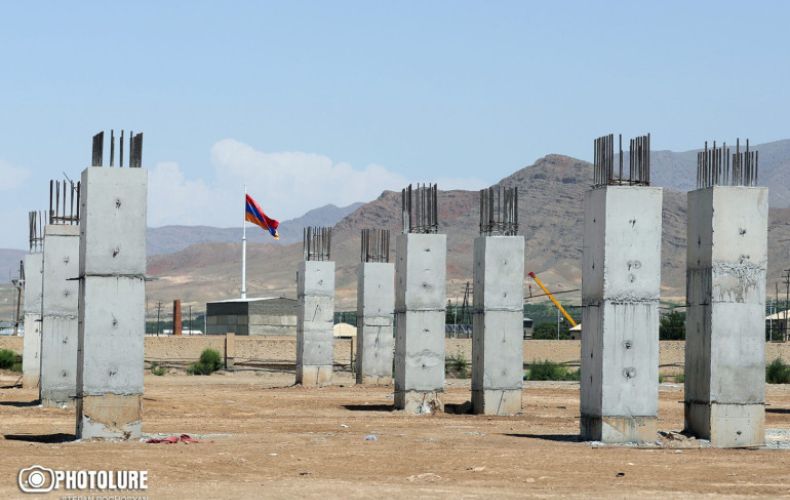 Les forces armées azéries depuis le Nakhitchevan ont ouvert le feu en direction de la fonderie en construction à Yeraskh en Arménie