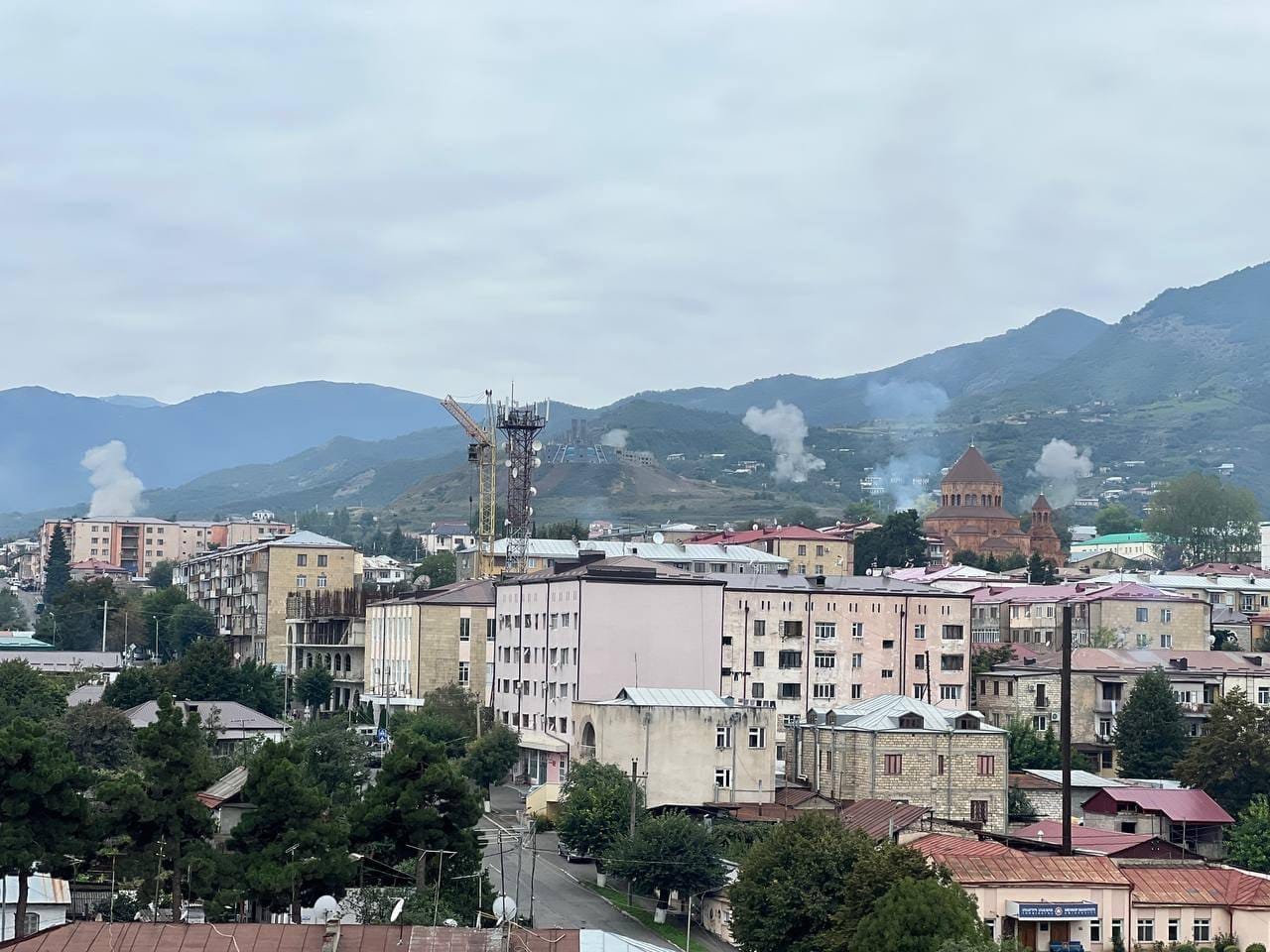 La mairie de la capitale Stepanakert appelle les civils à s’abriter