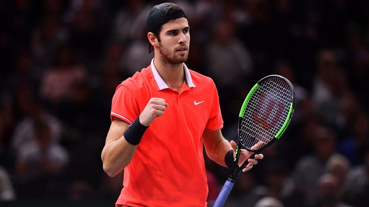 Karen Khachanov s’est qualifiée pour le 3e tour du Masters de Paris en s’imposant 6-4, 7-5 contre le Serbe Laslo Djere