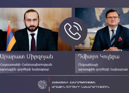 Ararat Mirzoyan et Dmytro Kuleba ont discuté des questions liées aux relations bilatérales et du dialogue politique entre l’Arménie et l’Ukraine