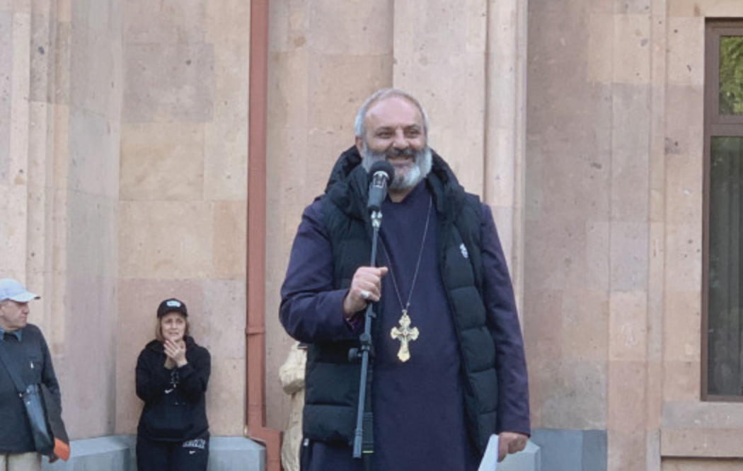 Galstanyan : Rencontres prometteuses avec les forces politiques, les militaires et les personnalités culturelles culturelles.