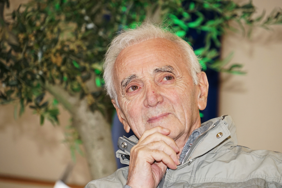 Charles Aznavour, un héros universel qui a uni l’humanité autour de son art