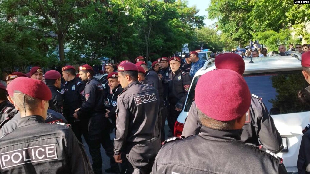 Aucun policier n’est poursuivi pour avoir battu un opposant arménien