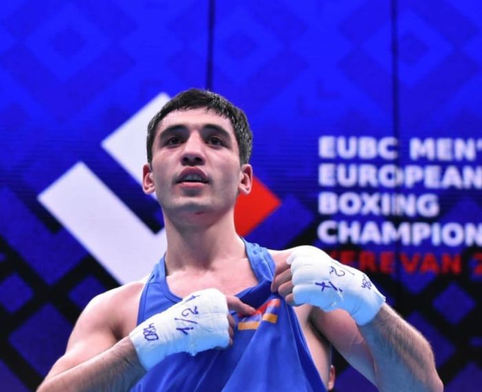 En Thaïlande, le boxeur Rafael Hovhannisyan (Arménie) est en quarts de finale du tournoi de qualifications pour les J.O. de Paris