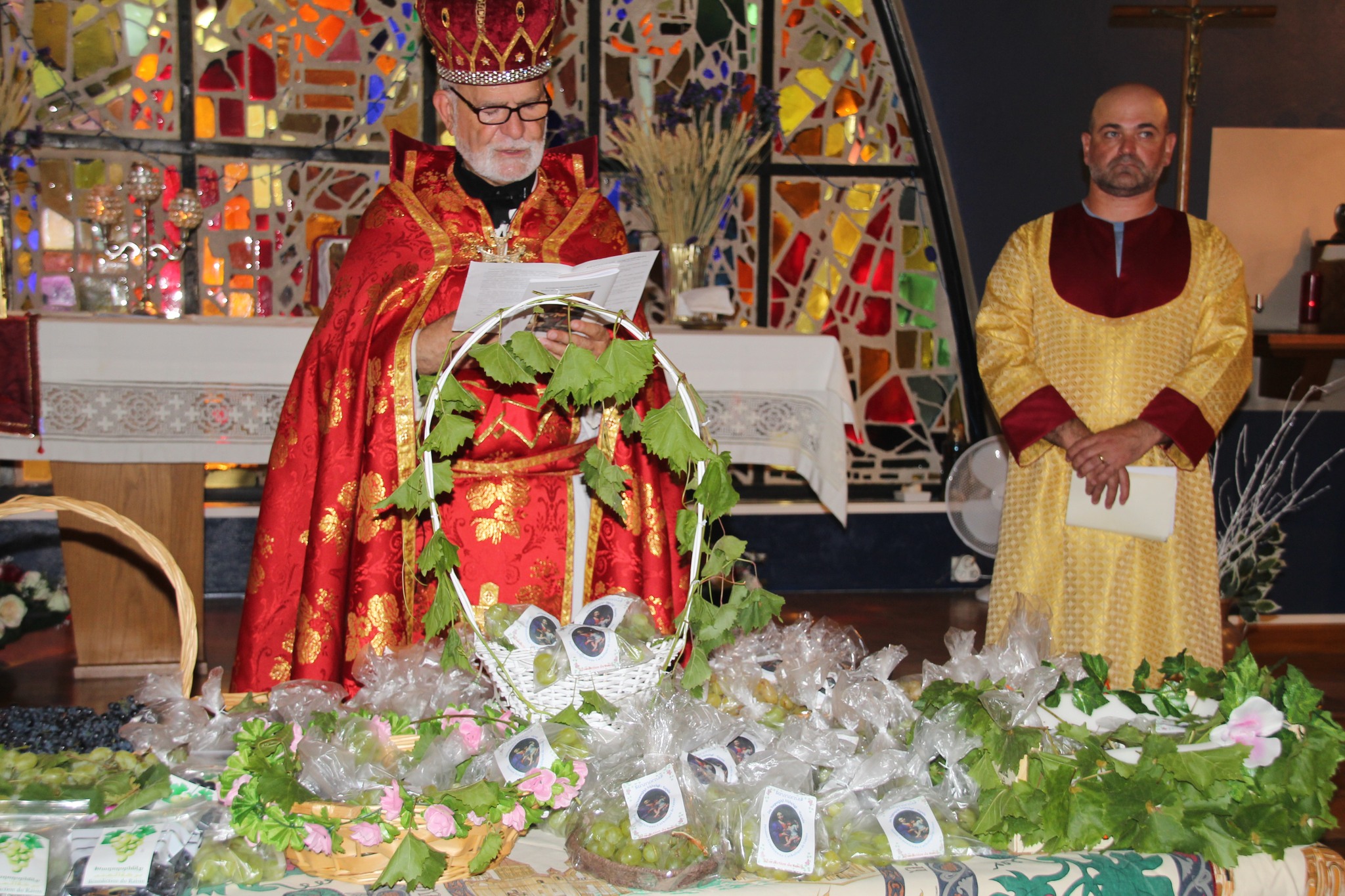 Célébration de la Sainte Messe et de la bénédiction du Raisin par le Père Krikor Mikaélian, Samedi 17 Août à 18h00à la chapelle des Pères Rédemptoristes à Valence