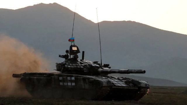 L’Azerbaïdjan prend ses distances avec la Russie en confiant à une société israélienne la modernisation de ses chars T-72