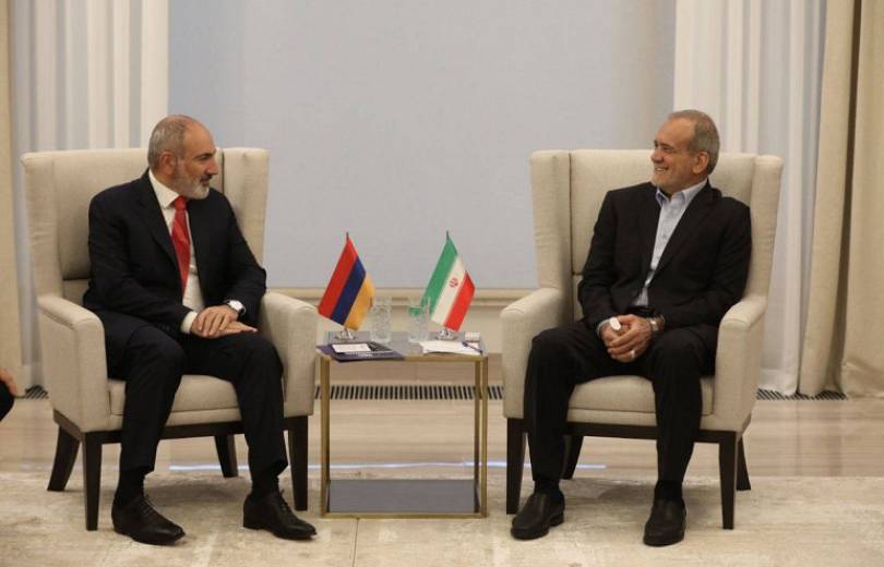 Le Premier ministre arménien Nikol Pachinian et le Président iranien Masoud Pezeshkian se sont rencontrés à Kazan