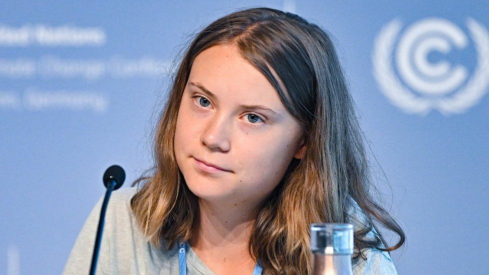 Les COP se tiennent dans des pays où le respect des droits de l’homme est minime affirme Greta Thunberg