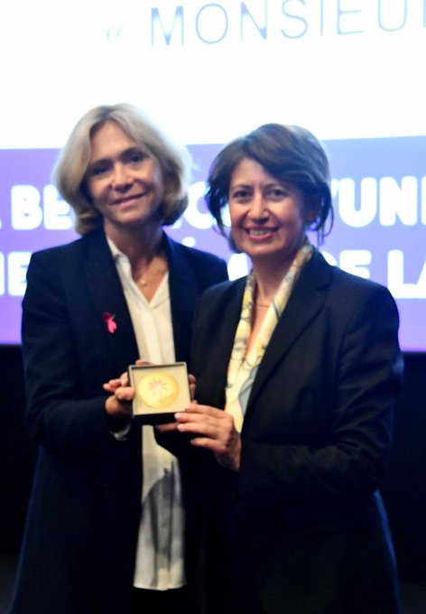 Médaille de la Région ïle-de-France remise par Valérie Pécresse